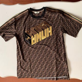 フェンディ(FENDI)ののんのん様専用FENDI ユニセックスTシャツ　GUCCI VUITTON(Tシャツ/カットソー(半袖/袖なし))