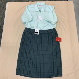 学生服 制服　半袖ブラウス＆スカートぽっちゃり未使用品(衣装一式)