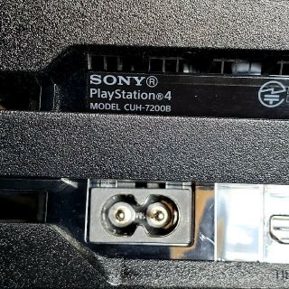 ソニー(SONY)のPS4PRO　+  内蔵SSD(家庭用ゲーム機本体)