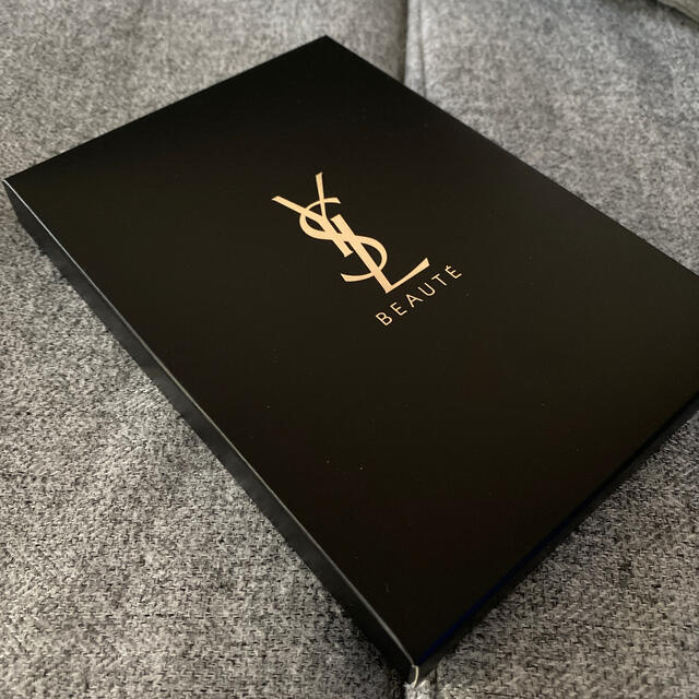 Yves Saint Laurent Beaute(イヴサンローランボーテ)のミラー レディースのファッション小物(ミラー)の商品写真