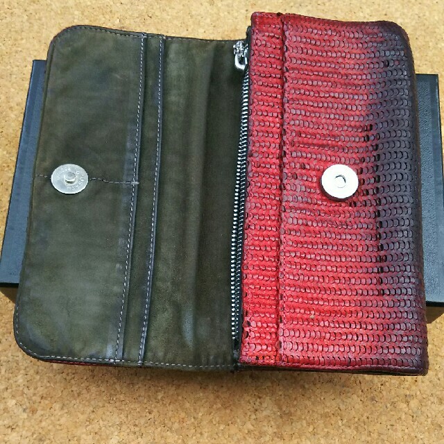 Chrome Hearts(クロムハーツ)のクロムハーツ ノベルティーレザー赤 ホノルル 財布 wave メンズのファッション小物(長財布)の商品写真