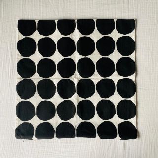 マリメッコ(marimekko)のMarimekko キヴェット柄 クッションカバー(クッションカバー)