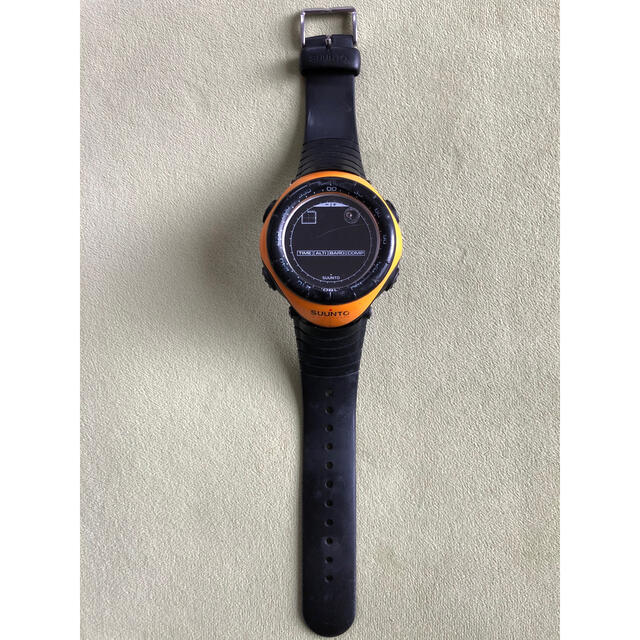 SUUNTO(スント)のSUUNTO VECTORスントベクター 廃盤色オレンジ 中古品Y.M.O様専用 メンズの時計(腕時計(デジタル))の商品写真
