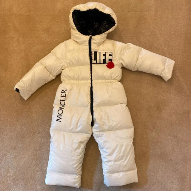 キッズ/ベビー/マタニティ新品　2019 moncler ジャンプスーツ　ベビー