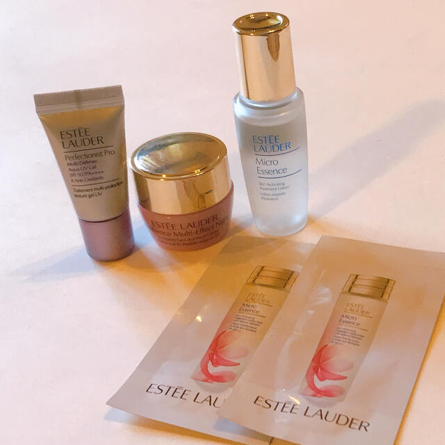 Estee Lauder(エスティローダー)の《新品未使用》ESTEE LAUDER 試供品セット コスメ/美容のキット/セット(サンプル/トライアルキット)の商品写真