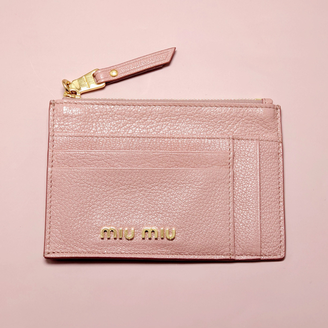 【値下げ不可】新品未使用　miumiu  カードケース　財布