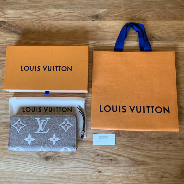 LOUIS VUITTON(ルイヴィトン)のLOUIS VUITTON ジッピー・ウォレット 長財布 レディースのファッション小物(財布)の商品写真