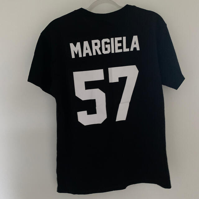 Maison Martin Margiela(マルタンマルジェラ)のLES(ART)ISTS ナンバリングTシャツ　バックプリント レディースのトップス(Tシャツ(半袖/袖なし))の商品写真