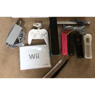 ウィー(Wii)のwii 本体　コントローラーセット(家庭用ゲーム機本体)