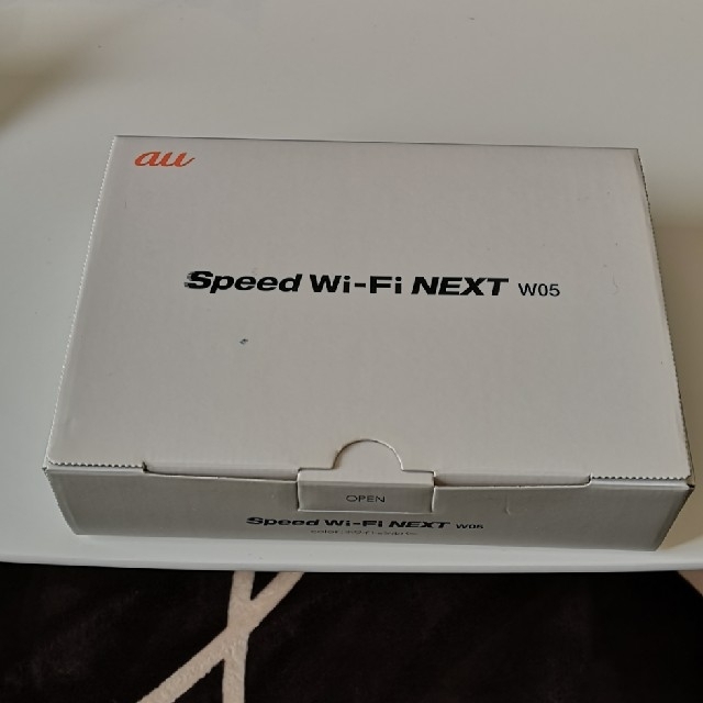 au(エーユー)のau Speed Wi-Fi NEXT W05 クレードル付 スマホ/家電/カメラのPC/タブレット(PC周辺機器)の商品写真