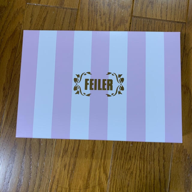 FEILER(フェイラー)のフェイラー　ベビーギフトセット　スタイ&タオル キッズ/ベビー/マタニティのこども用ファッション小物(ベビースタイ/よだれかけ)の商品写真