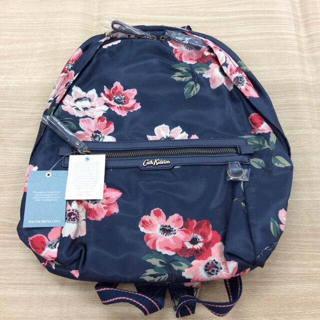 Cath Kidston(キャスキッドソン)の【新品】Cathkidston 花柄リュック 02MN1129299 キッズ/ベビー/マタニティのこども用バッグ(リュックサック)の商品写真