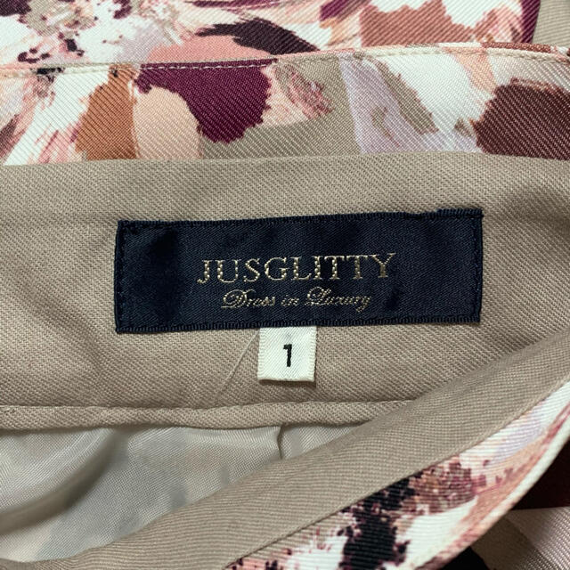 JUSGLITTY(ジャスグリッティー)のジャスグリッティーの花柄スカート⭐︎アプワイザーリッシェ レディースのスカート(ひざ丈スカート)の商品写真