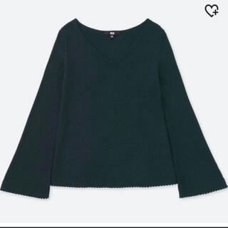 ユニクロ(UNIQLO)のＶネックベルスリーブ　メラノリブニット　UNIQLO(ニット/セーター)