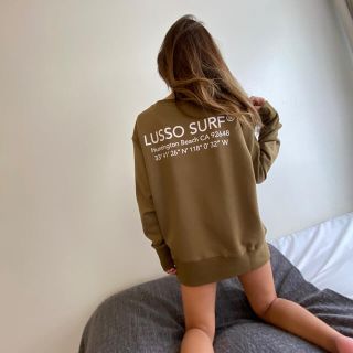 アリシアスタン(ALEXIA STAM)の秋のデート服☆LUSSO SURF 刺繍トレーナー　スウェット　Sサイズ☆(トレーナー/スウェット)