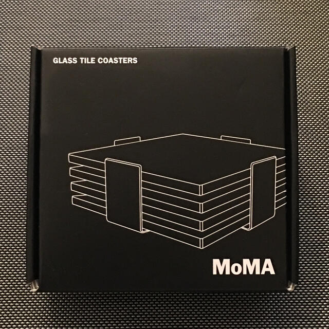 MOMA(モマ)のMoMA GLASS TILE COASTERS ガラスコースター（4枚セット） インテリア/住まい/日用品のキッチン/食器(テーブル用品)の商品写真