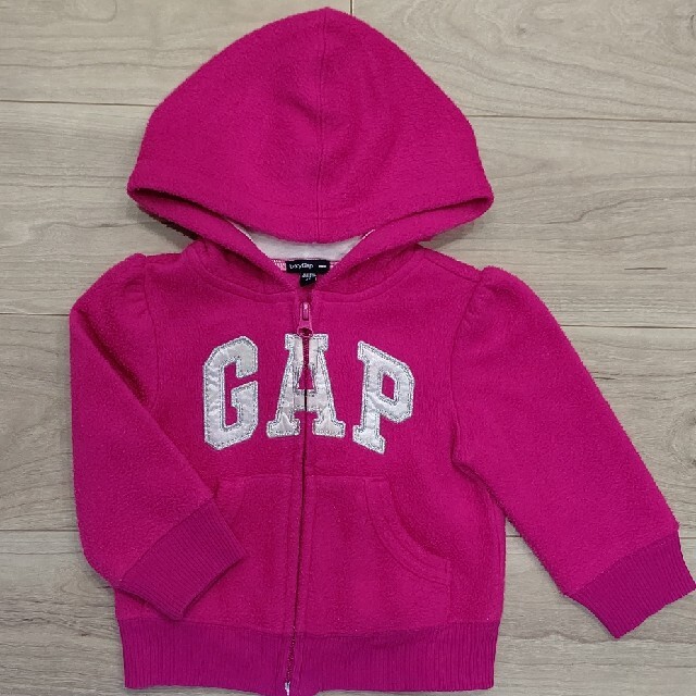 GAP(ギャップ)のGapロゴパーカー (ベビー)80cm キッズ/ベビー/マタニティのベビー服(~85cm)(その他)の商品写真