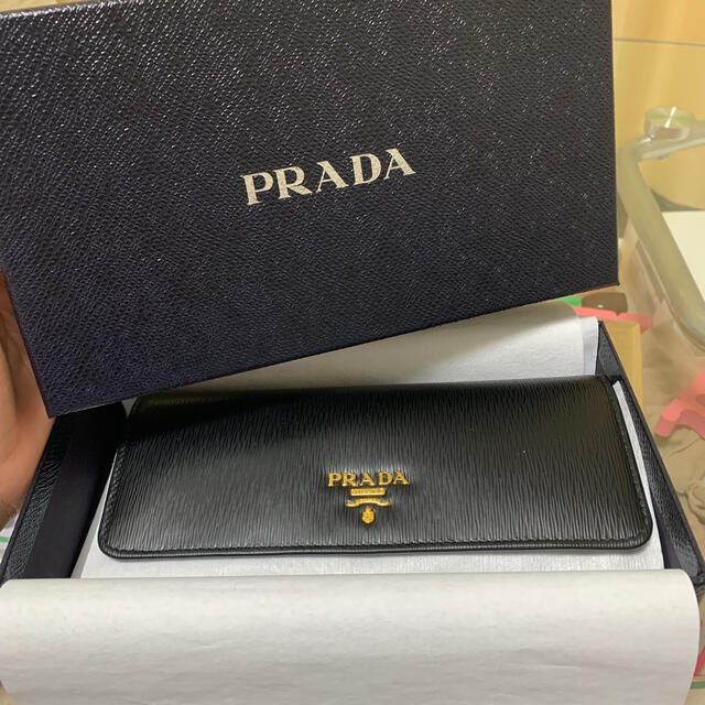 レディースPRADA 長財布　黒