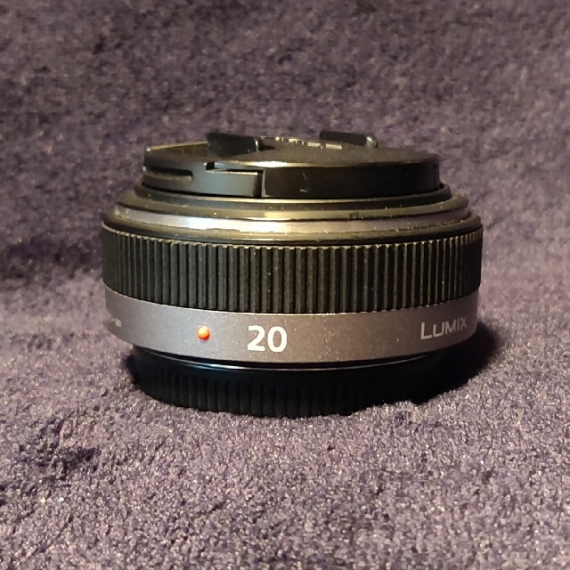 Panasonic(パナソニック)のPanasonic LUMIX 20mm f1.7 スマホ/家電/カメラのカメラ(レンズ(単焦点))の商品写真
