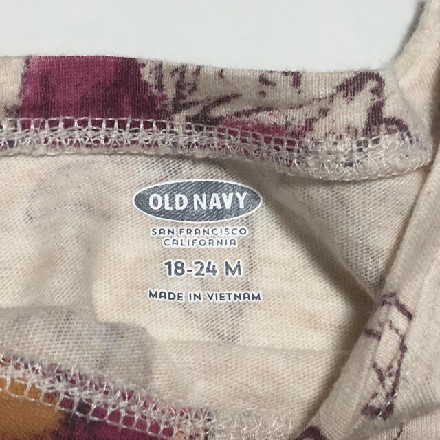 Old Navy(オールドネイビー)のお値下げしました！★中古★ オールドネイビー  花柄トップス 90 キッズ/ベビー/マタニティのキッズ服女の子用(90cm~)(Tシャツ/カットソー)の商品写真