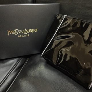 イヴサンローランボーテ(Yves Saint Laurent Beaute)のYSL 新品 エナメルポーチ♡(ポーチ)