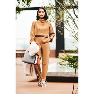 トミーヒルフィガー(TOMMY HILFIGER)のTOMMY HILFIGER ウールブレンドテーパードパンツ (カジュアルパンツ)