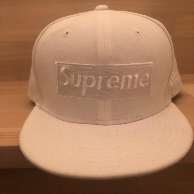 Supreme(シュプリーム)の14aw supreme tonal  boxlogo newera cap メンズの帽子(キャップ)の商品写真