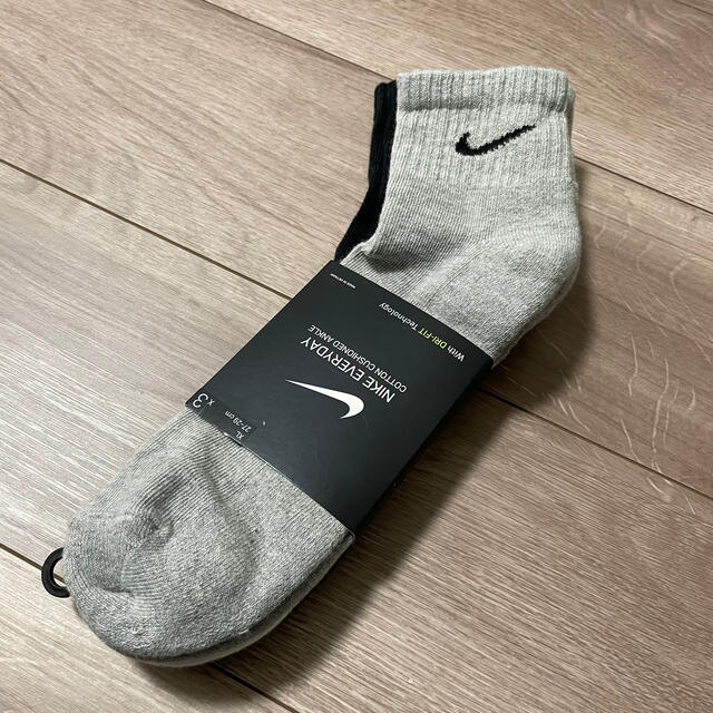 NIKE(ナイキ)のNIKE ソックス 3足セット 27-29cm 新品 メンズのレッグウェア(ソックス)の商品写真