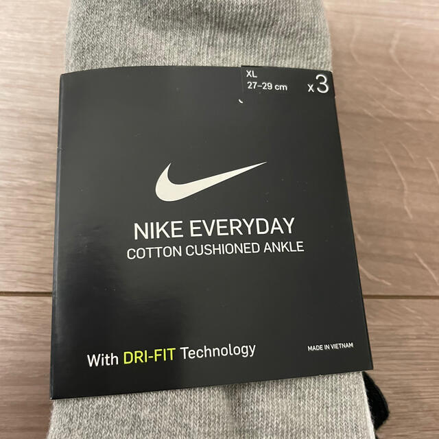 NIKE(ナイキ)のNIKE ソックス 3足セット 27-29cm 新品 メンズのレッグウェア(ソックス)の商品写真