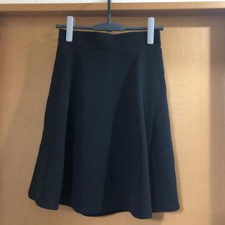 ジーユー(GU)のGU  バックギャザーフレアスカート 黒　M(ひざ丈スカート)