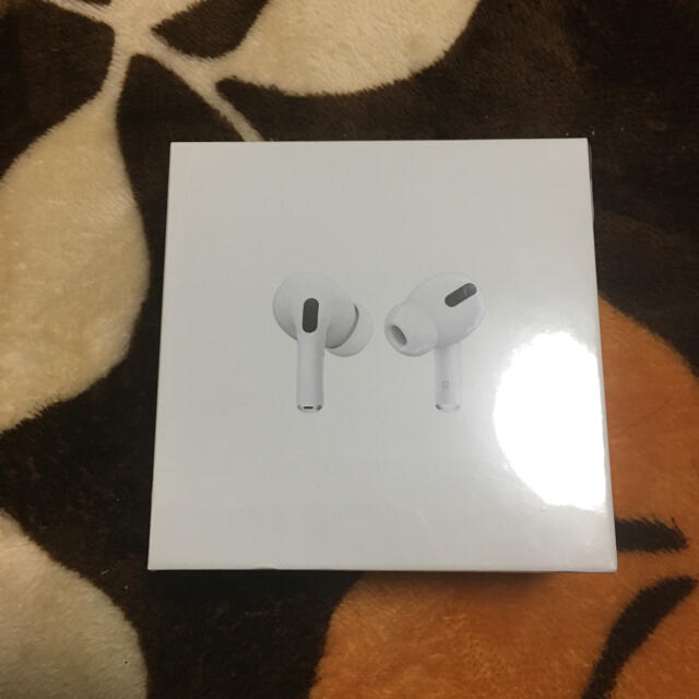 Apple(アップル)のairpods pro  エアーポッツプロ スマホ/家電/カメラのオーディオ機器(ヘッドフォン/イヤフォン)の商品写真