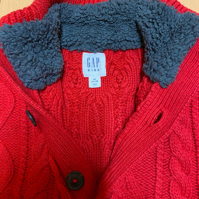 GAP Kids(ギャップキッズ)のGAP KIDS ニット　赤　160 キッズ/ベビー/マタニティのキッズ服男の子用(90cm~)(ニット)の商品写真