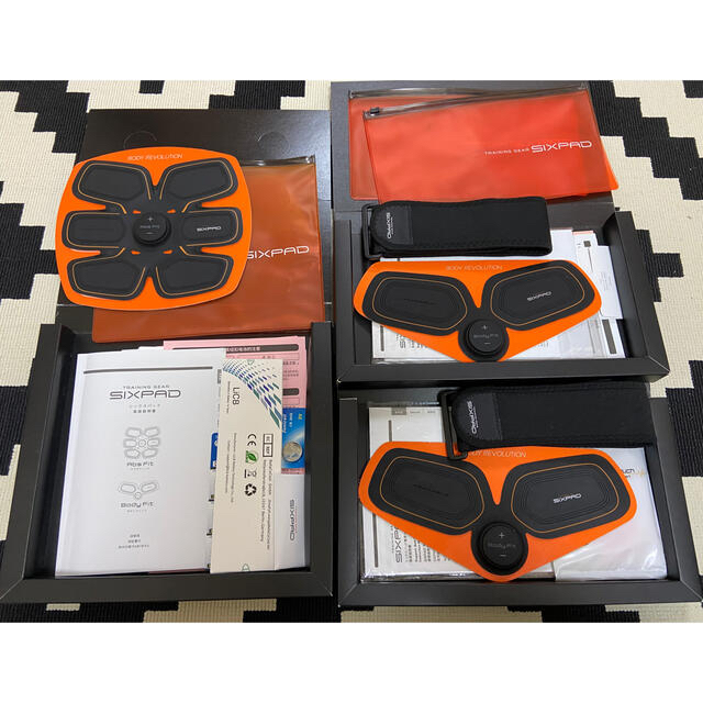純正品 シックスパッド SIXPAD 電池式 アブスフィット ボディー 純正品 シックスパッド SIXPAD 電池式 アブスフィット ボディー