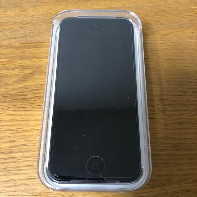 iPod touch(アイポッドタッチ)のiPod touch 第6世代　スペースグレイ　16GB スマホ/家電/カメラのオーディオ機器(ポータブルプレーヤー)の商品写真