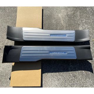 【中古・美品】E52 エルグランド 後期 日産純正フロントキッキングプレート(車外アクセサリ)