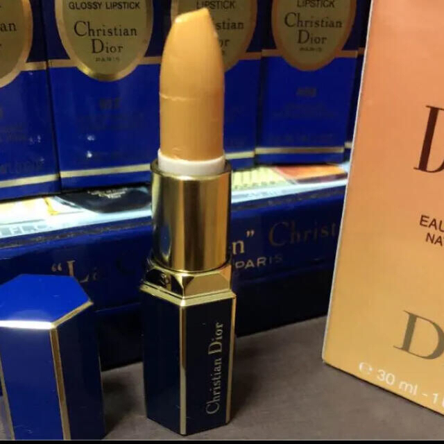 Christian Dior(クリスチャンディオール)のChristian Dior口紅【新品未使用】 コスメ/美容のベースメイク/化粧品(口紅)の商品写真