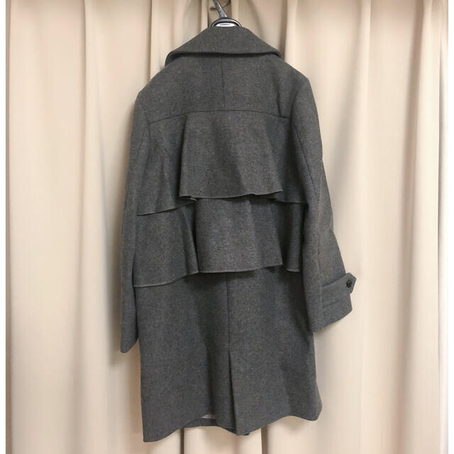 Kaon(カオン)のkaon バックフリルコート レディースのジャケット/アウター(チェスターコート)の商品写真