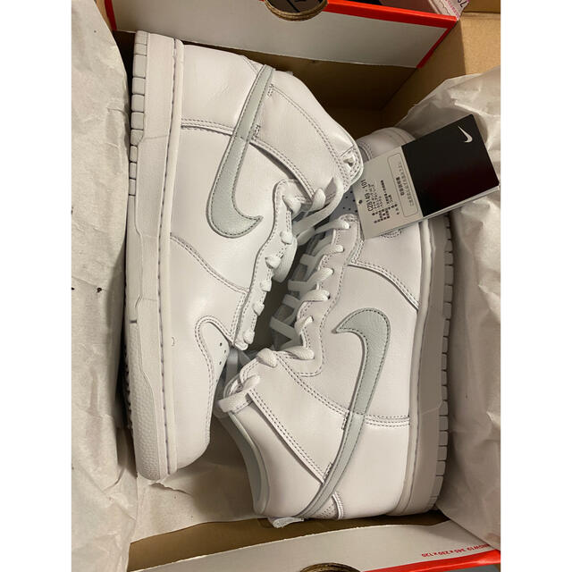 NIKE(ナイキ)のNIKE DUNK High SP pure platinum 27.5 メンズの靴/シューズ(スニーカー)の商品写真