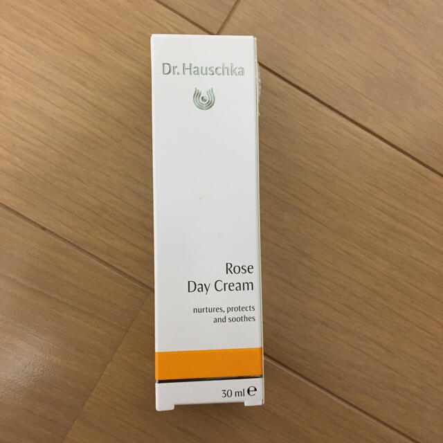 Dr.Hauschka(ドクターハウシュカ)のドクターハウシュカ　ローズデイクリーム　30ml コスメ/美容のスキンケア/基礎化粧品(フェイスクリーム)の商品写真