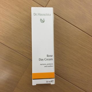 ドクターハウシュカ(Dr.Hauschka)のドクターハウシュカ　ローズデイクリーム　30ml(フェイスクリーム)