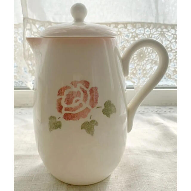 マニーローズ 陶器 蓋付きピッチャー(ピンク) www.krzysztofbialy.com