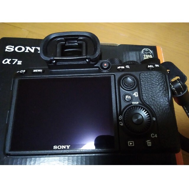 美品 SONY α7III ボディ おまけ付き 美品 SONY α7III ボディ おまけ付き