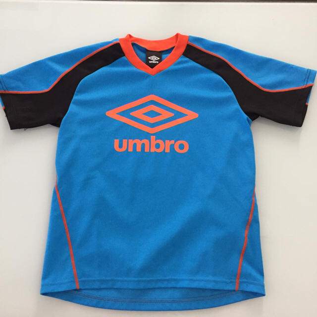 UMBRO(アンブロ)のumbro半袖トップス140 キッズ/ベビー/マタニティのキッズ服男の子用(90cm~)(Tシャツ/カットソー)の商品写真