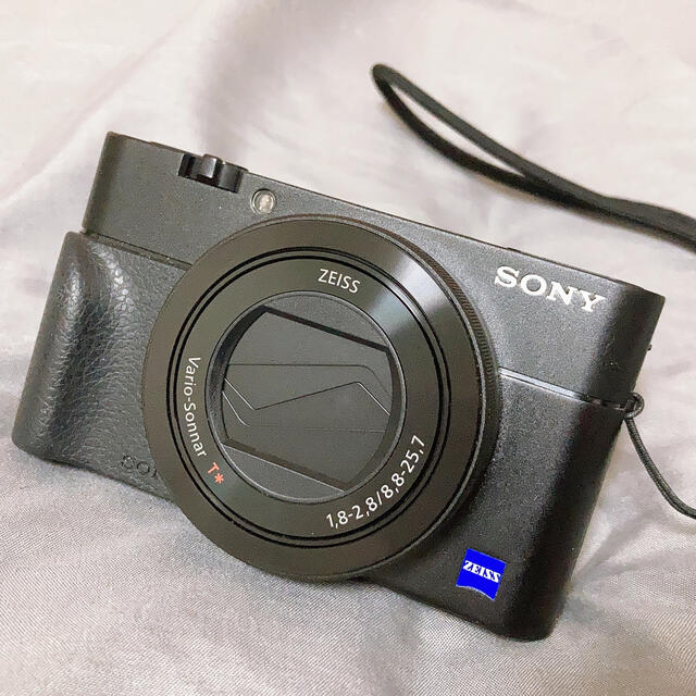 SONY(ソニー)の値下げ中　Sony DSC-RX100M5A 本体＋備品 スマホ/家電/カメラのカメラ(コンパクトデジタルカメラ)の商品写真