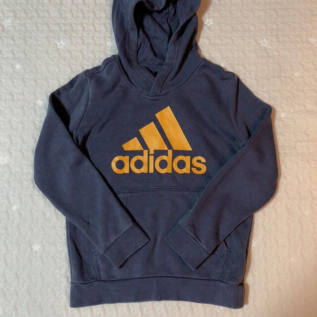 adidas(アディダス)の【 adidas 】キッズサイズパーカー キッズ/ベビー/マタニティのキッズ服男の子用(90cm~)(ジャケット/上着)の商品写真