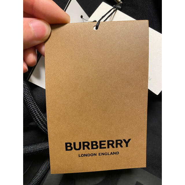 BURBERRY(バーバリー)の新品 Burberry ロゴ パーカー Lサイズ ブラック 黒 hoodie メンズのトップス(パーカー)の商品写真