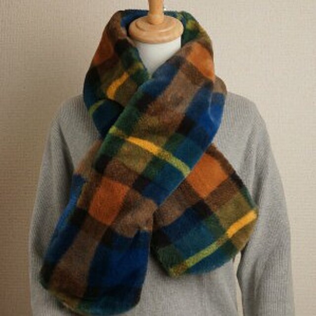 新品　TAUKO　タウコ　川島織物セルコン　チェックファーネックウォーマー　 レディースのファッション小物(ネックウォーマー)の商品写真