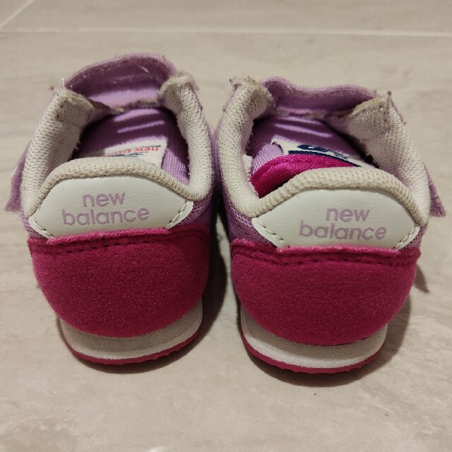 New Balance(ニューバランス)のNEW BALANCE ベビーシューズ　ピンク 12.0cm キッズ/ベビー/マタニティのベビー靴/シューズ(~14cm)(スニーカー)の商品写真