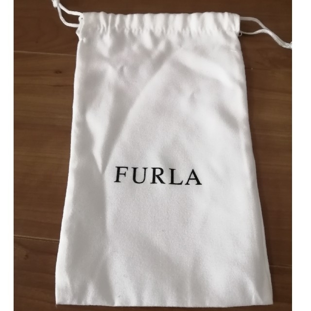 Furla(フルラ)のFURLA　長財布　ホワイト　フルラ　サイフ　ブランド レディースのファッション小物(財布)の商品写真