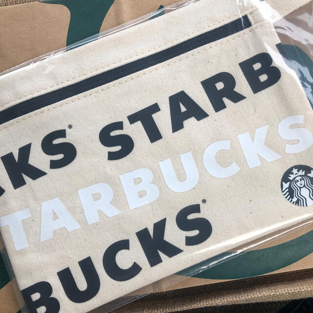 Starbucks Coffee(スターバックスコーヒー)のスタバホリデー　2020ノベルティポーチ　★未開封★ ポーチ　スタバ エンタメ/ホビーのコレクション(ノベルティグッズ)の商品写真